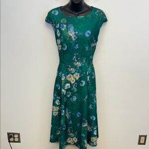 Dress Tells Green Floral Dress Size L
